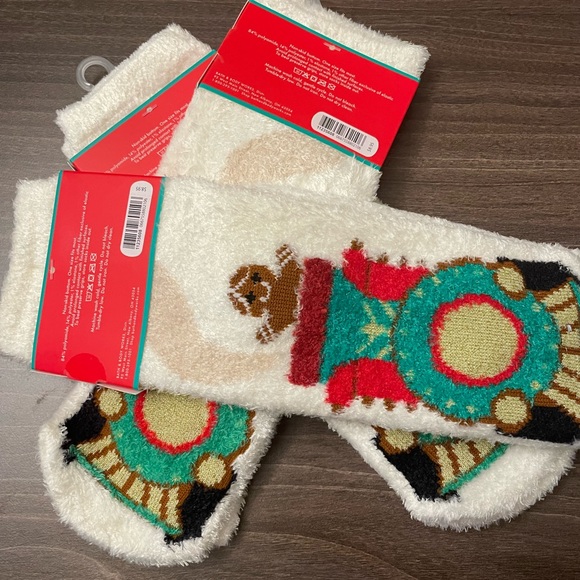 Shea infused gingerbread lounge socks. Price is for 3. Smoke and pet free home. - Picture 3 of 3